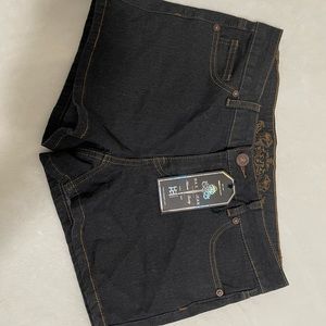 BRAND NEW NEVER BEFORE WARN DENIM SHORTS